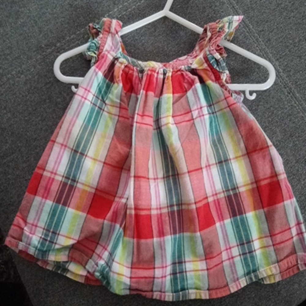 Baby Gap top 12-18M